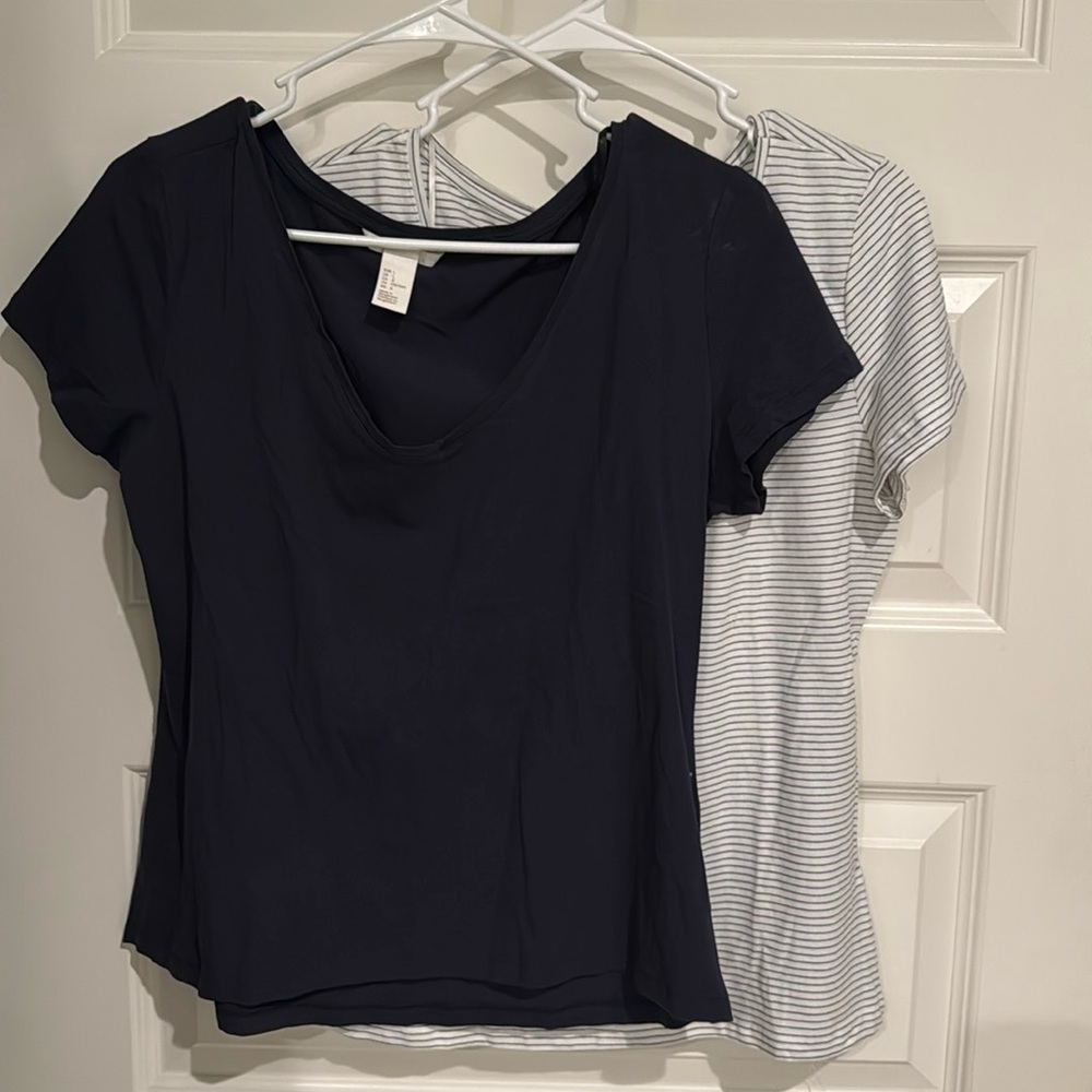 2 large H&M women’s shirts